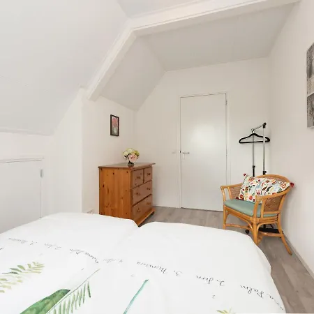 Apartment In Near Dunes